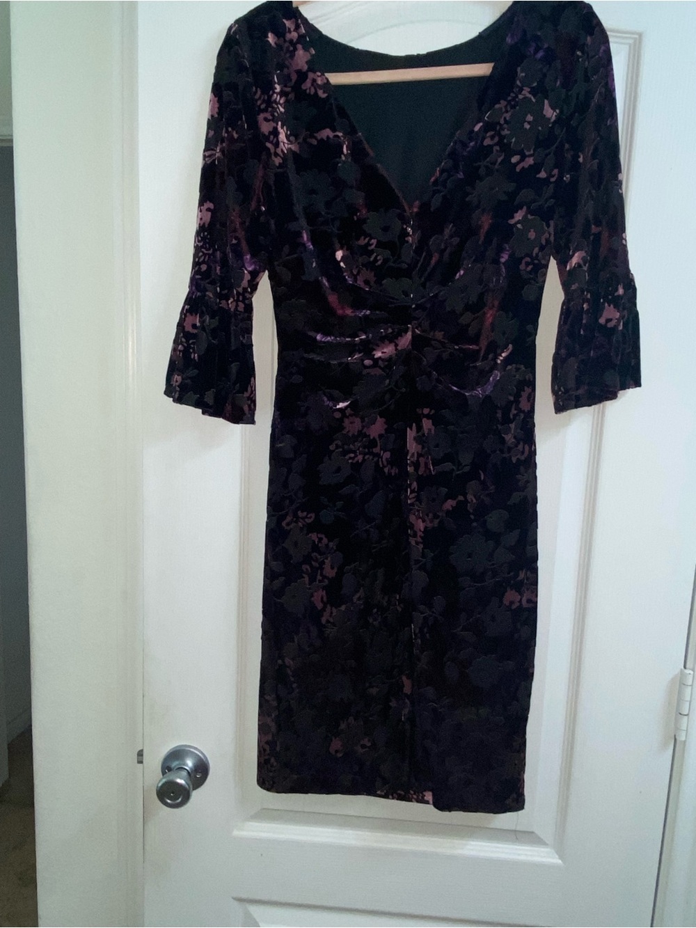 Adrianna Papell Floral Velvet Burnout Ruched Party Sheath Black Purple Dress 6 - Picture 11 of 16